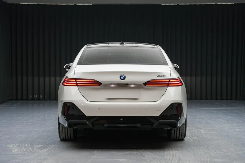 BMW 5 Series 2024 525i M Sports suit exterior photo 5 BMW 5 Series 2024 525i M Sports suit exterior photo 5