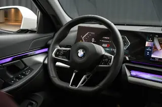 BMW 5 Series 2024 525i M Sports suit interior photo 11 BMW 5 Series 2024 525i M Sports suit interior photo 11