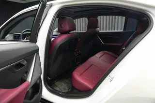 BMW 5 Series 2024 525i M Sports suit interior photo 18 BMW 5 Series 2024 525i M Sports suit interior photo 18