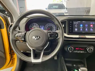 Kia Stonic 2019 1.4L Auto Fun Edition Country VI interior photo 14 Kia Stonic 2019 1.4L Auto Fun Edition Country VI interior photo 14
