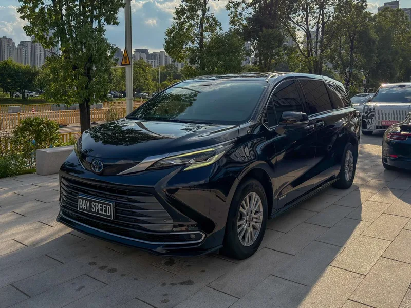 Toyota Sienna 2021 2.5L Hybrid Luxury Edition exterior photo 1 Toyota Sienna 2021 2.5L Hybrid Luxury Edition exterior photo 1