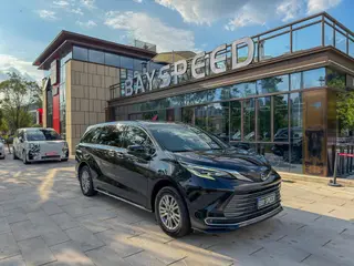 Toyota Sienna 2021 2.5L Hybrid Luxury Edition exterior photo 3 Toyota Sienna 2021 2.5L Hybrid Luxury Edition exterior photo 3