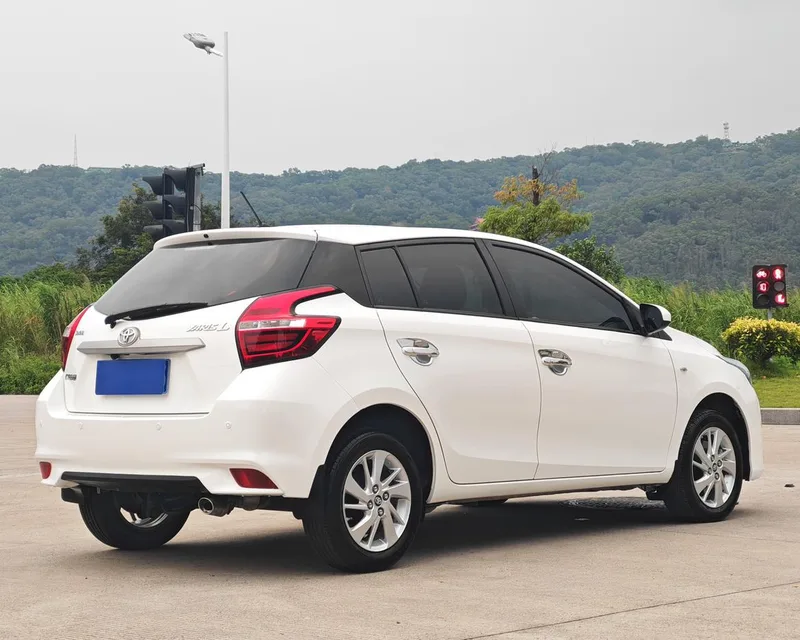 Toyota Yaris L 2020 1.5L CVT Leading Edition exterior photo 4 Toyota Yaris L 2020 1.5L CVT Leading Edition exterior photo 4