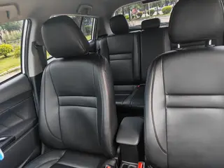Toyota Yaris L 2020 1.5L CVT Leading Edition interior photo 15 Toyota Yaris L 2020 1.5L CVT Leading Edition interior photo 15