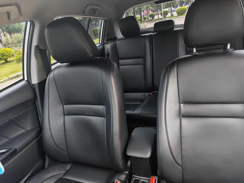 Toyota Yaris L 2020 1.5L CVT Leading Edition interior photo 15 Toyota Yaris L 2020 1.5L CVT Leading Edition interior photo 15