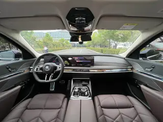 BMW 7 Series 2023 740Li Leading Type M Sports suit interior photo 7 BMW 7 Series 2023 740Li Leading Type M Sports suit interior photo 7