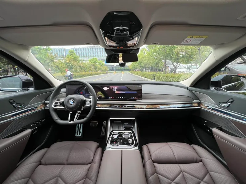 BMW 7 Series 2023 740Li Leading Type M Sports suit interior photo 7 BMW 7 Series 2023 740Li Leading Type M Sports suit interior photo 7