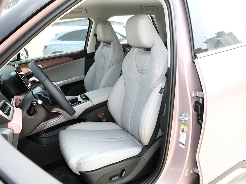 BYD Yuan UP 2025 Smart Driving Version 401KM Leading Type interior photo 16 BYD Yuan UP 2025 Smart Driving Version 401KM Leading Type interior photo 16