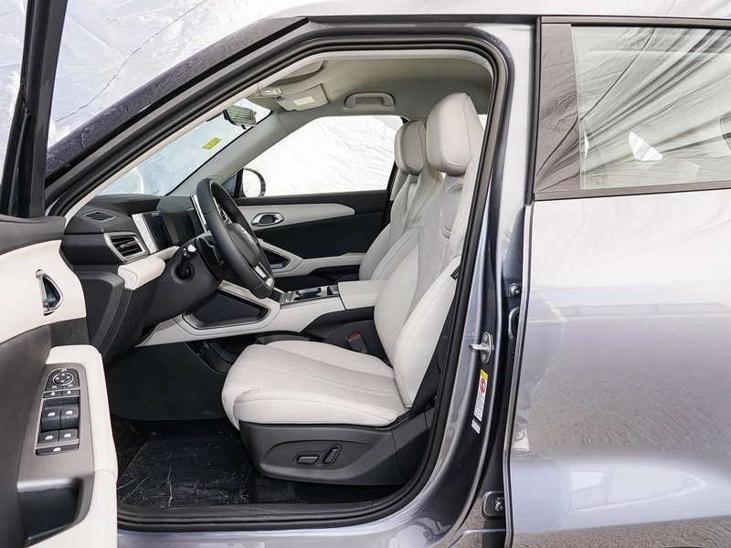 BYD Yuan UP 2025 Smart Driving Version 401KM Leading Type interior photo 18 BYD Yuan UP 2025 Smart Driving Version 401KM Leading Type interior photo 18