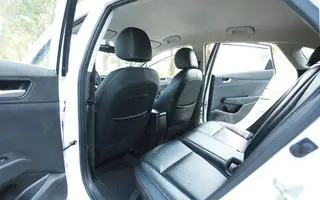 Hyundai Verna RV 2017 1.4L Versión fresca automática GLS País V interior foto 6 Hyundai Verna RV 2017 1.4L Versión fresca automática GLS País V interior foto 6