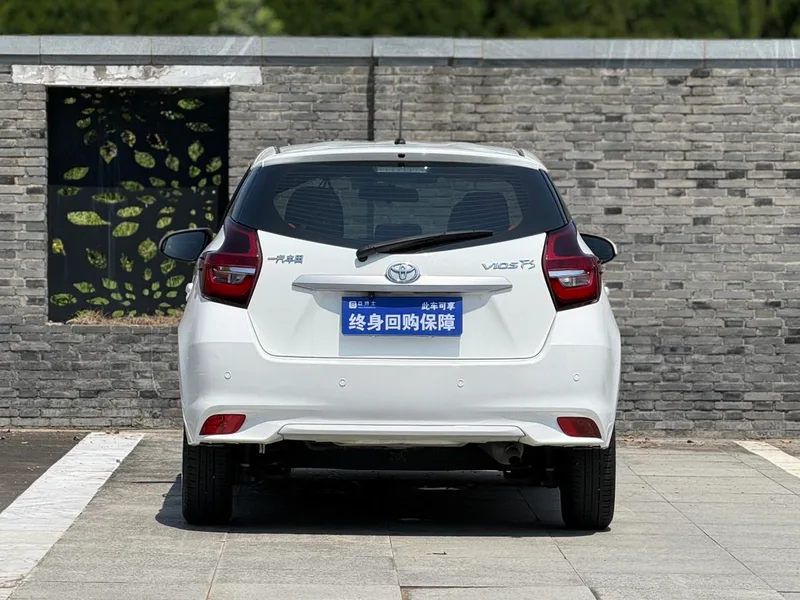 Toyota Vios FS 2022 1.5L CVT Фэн Чи CARE Версия интерьер фото 7