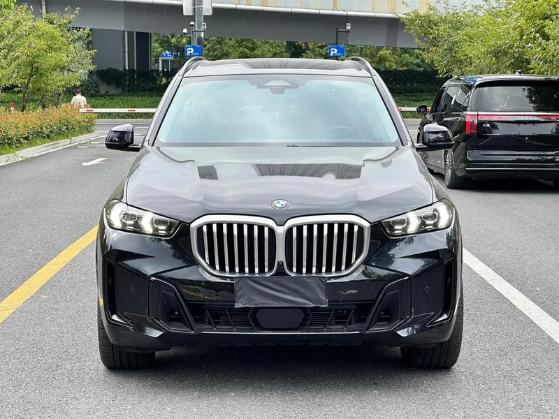 BMW X5 2023 xDrive30Li M Sports suit exterior photo 2 BMW X5 2023 xDrive30Li M Sports suit exterior photo 2