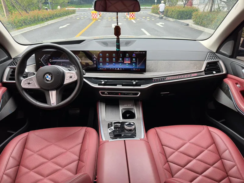 BMW X5 2023 xDrive30Li M Sports suit interior photo 7 BMW X5 2023 xDrive30Li M Sports suit interior photo 7