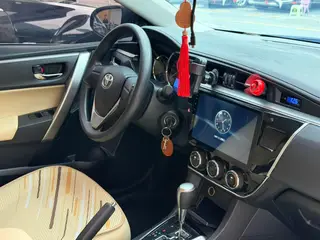 Toyota Corolla 2016 1.6L CVT GL-i Cool Edition interior photo 8 Toyota Corolla 2016 1.6L CVT GL-i Cool Edition interior photo 8