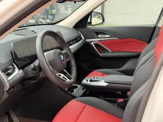 BMW X1 2023 sDrive25Li M Спортивный костюм экстерьер фото 5 BMW X1 2023 sDrive25Li M Спортивный костюм экстерьер фото 5