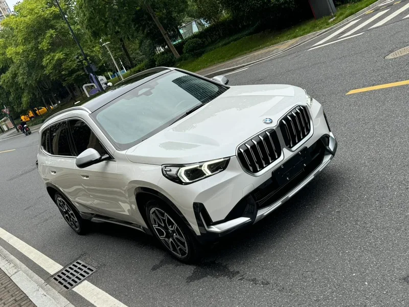 BMW X1 2023 xDrive25Li X Design Suit exterior photo 9 BMW X1 2023 xDrive25Li X Design Suit exterior photo 9