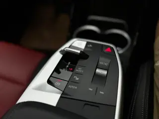 BMW X1 2023 xDrive25Li X Design Suit interior photo 10 BMW X1 2023 xDrive25Li X Design Suit interior photo 10