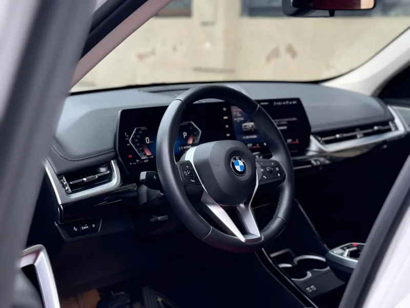 BMW X1 2023 xDrive25Li X Design Suit interior photo 15 BMW X1 2023 xDrive25Li X Design Suit interior photo 15