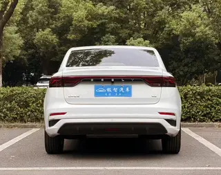 Geely Emgrand 2026 400 Десять тысяч памятных моделей 1.5L CVT Тип пролета экстерьер фото 6
