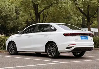 Geely Emgrand 2026 400 Десять тысяч памятных моделей 1.5L CVT Тип пролета экстерьер фото 7
