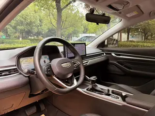 Geely Emgrand 2026 400 Десять тысяч памятных моделей 1.5L CVT Тип пролета интерьер фото 14