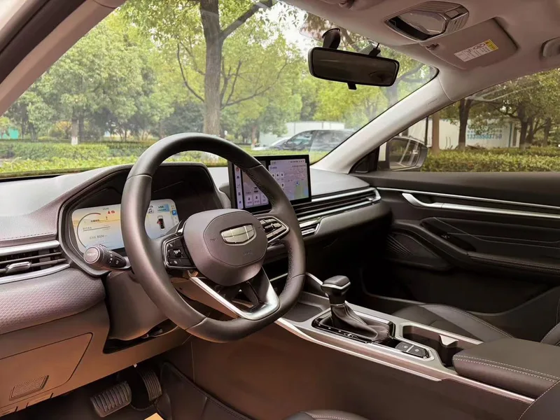 Geely Emgrand 2026 400 Десять тысяч памятных моделей 1.5L CVT Тип пролета интерьер фото 14