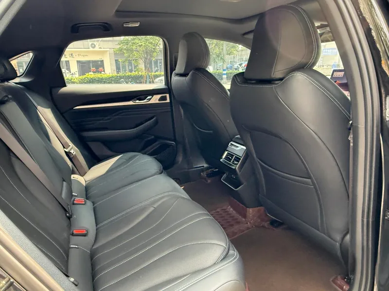 Geely Preface 2025 1.5T Восточный Яо Куньлунь-версия интерьер фото 11 Geely Preface 2025 1.5T Восточный Яо Куньлунь-версия интерьер фото 11