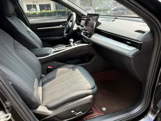 Geely Preface 2025 1.5T Восточный Яо Куньлунь-версия интерьер фото 13 Geely Preface 2025 1.5T Восточный Яо Куньлунь-версия интерьер фото 13