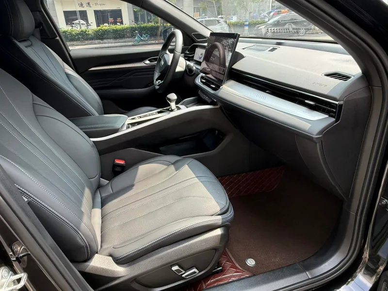 Geely Preface 2025 1.5T Восточный Яо Куньлунь-версия интерьер фото 13 Geely Preface 2025 1.5T Восточный Яо Куньлунь-версия интерьер фото 13