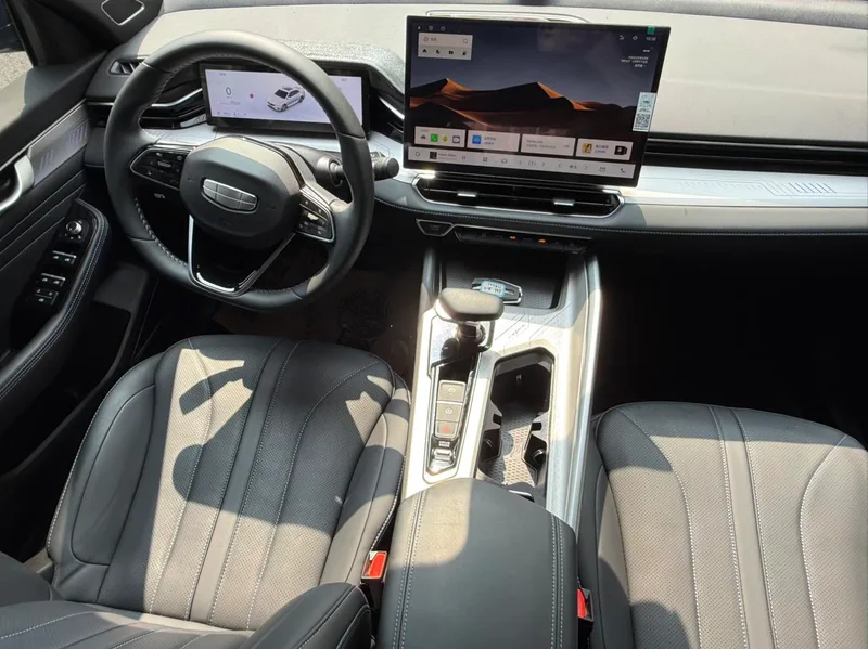 Geely Preface 2025 1.5T Восточный Яо Куньлунь-версия интерьер фото 14 Geely Preface 2025 1.5T Восточный Яо Куньлунь-версия интерьер фото 14