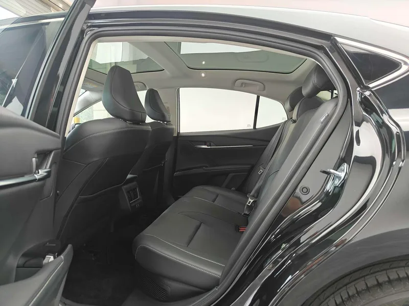 Toyota Camry 2024 Doble motor 2.0HG Versión de lujo interior foto 11 Toyota Camry 2024 Doble motor 2.0HG Versión de lujo interior foto 11