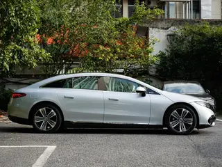 Mercedes-Benz EQS 2022 EQS 450+ Version avant-gardiste extérieur photo 3 Mercedes-Benz EQS 2022 EQS 450+ Version avant-gardiste extérieur photo 3