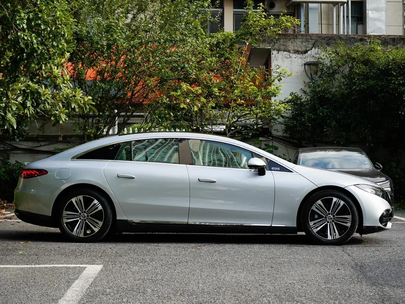 Mercedes-Benz EQS 2022 EQS 450+ Version avant-gardiste extérieur photo 3 Mercedes-Benz EQS 2022 EQS 450+ Version avant-gardiste extérieur photo 3