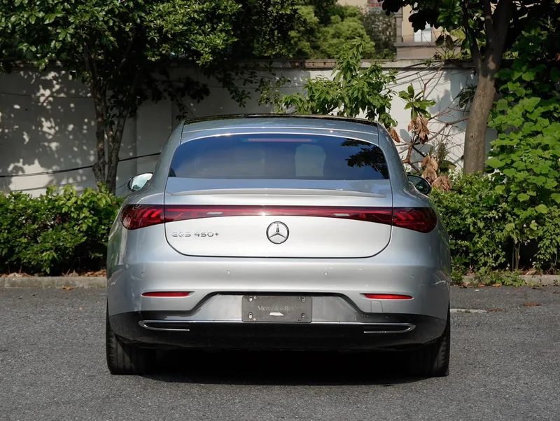Mercedes-Benz EQS 2022 EQS 450+ Version avant-gardiste extérieur photo 5 Mercedes-Benz EQS 2022 EQS 450+ Version avant-gardiste extérieur photo 5