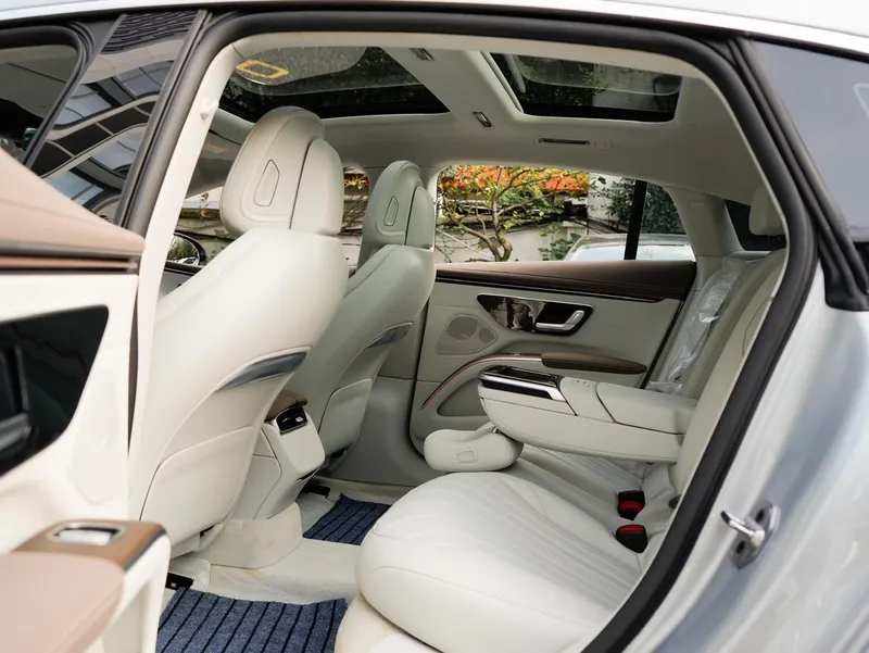 Mercedes-Benz EQS 2022 EQS 450+ Version avant-gardiste intérieur photo 11 Mercedes-Benz EQS 2022 EQS 450+ Version avant-gardiste intérieur photo 11
