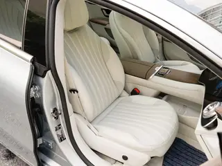 Mercedes-Benz EQS 2022 EQS 450+ Version avant-gardiste intérieur photo 15 Mercedes-Benz EQS 2022 EQS 450+ Version avant-gardiste intérieur photo 15
