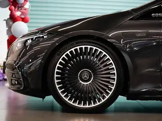 Mercedes-Benz EQS AMG 2022 AMG EQS 53 4MATIC+ exterior foto 8 Mercedes-Benz EQS AMG 2022 AMG EQS 53 4MATIC+ exterior foto 8