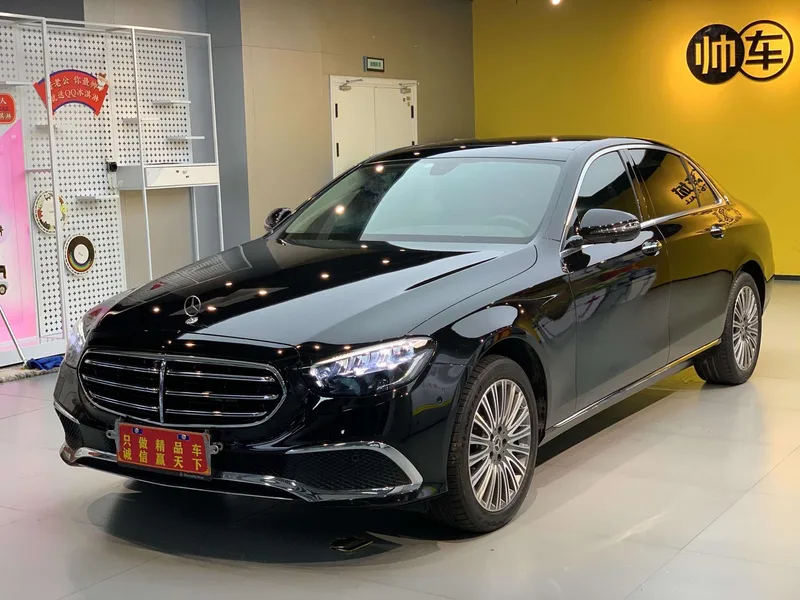 Mercedes-Benz E-Class 2023 Reforma E 300 L Estilo de moda Coche exterior foto 1 Mercedes-Benz E-Class 2023 Reforma E 300 L Estilo de moda Coche exterior foto 1