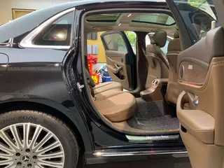 Mercedes-Benz E-Class 2023 Reforma E 300 L Estilo de moda Coche interior foto 14 Mercedes-Benz E-Class 2023 Reforma E 300 L Estilo de moda Coche interior foto 14