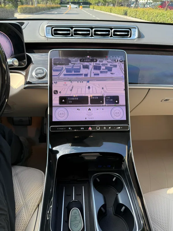 Mercedes-Benz Mercedes-Maybach S-Class 2025 S 480 4MATIC exterior foto 4 Mercedes-Benz Mercedes-Maybach S-Class 2025 S 480 4MATIC exterior foto 4