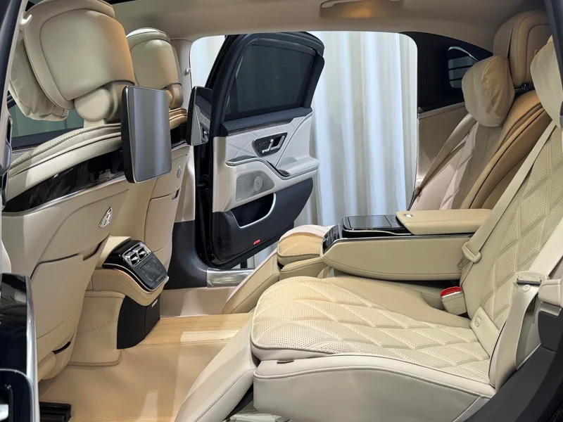 Mercedes-Benz Mercedes-Maybach S-Class 2025 S 480 4MATIC interior foto 11 Mercedes-Benz Mercedes-Maybach S-Class 2025 S 480 4MATIC interior foto 11