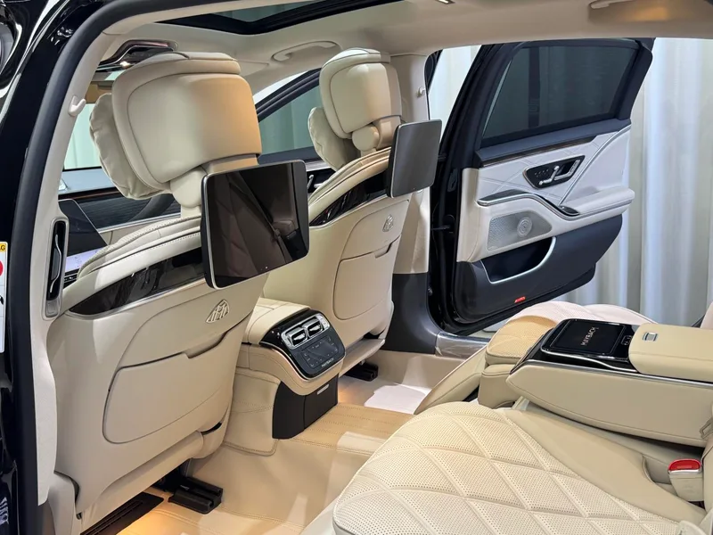 Mercedes-Benz Mercedes-Maybach S-Class 2025 S 480 4MATIC interior foto 12 Mercedes-Benz Mercedes-Maybach S-Class 2025 S 480 4MATIC interior foto 12