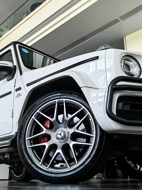 Mercedes-Benz Mercedes-AMG G-Class 2023 AMG G 63 intérieur photo 13 Mercedes-Benz Mercedes-AMG G-Class 2023 AMG G 63 intérieur photo 13