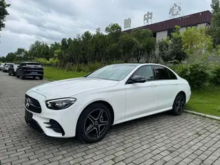 Mercedes-Benz E-Class (Imported) 2024 E 260 Versión deportiva exterior foto 1 Mercedes-Benz E-Class (Imported) 2024 E 260 Versión deportiva exterior foto 1