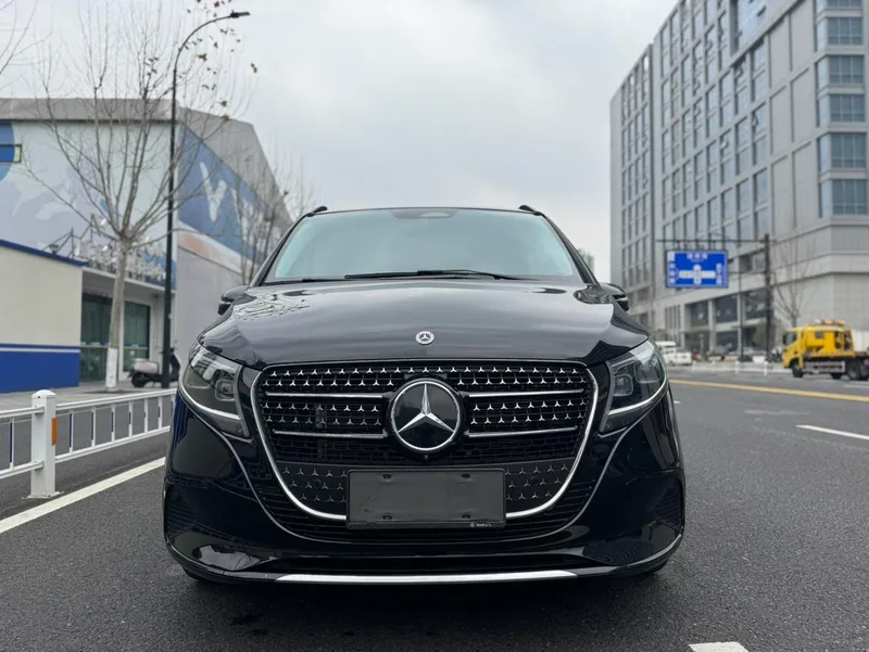 Mercedes-Benz V-Class 2024 V 300 Premium Edition exterior photo 2 Mercedes-Benz V-Class 2024 V 300 Premium Edition exterior photo 2