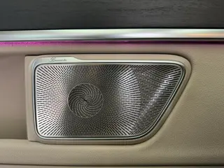 Mercedes-Benz V-Class 2024 V 300 Premium Edition interior photo 9 Mercedes-Benz V-Class 2024 V 300 Premium Edition interior photo 9
