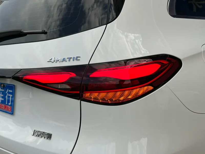 Mercedes-Benz GLC 2023 GLC 260 L 4MATIC Dynamic 7 seat exterior photo 8 Mercedes-Benz GLC 2023 GLC 260 L 4MATIC Dynamic 7 seat exterior photo 8