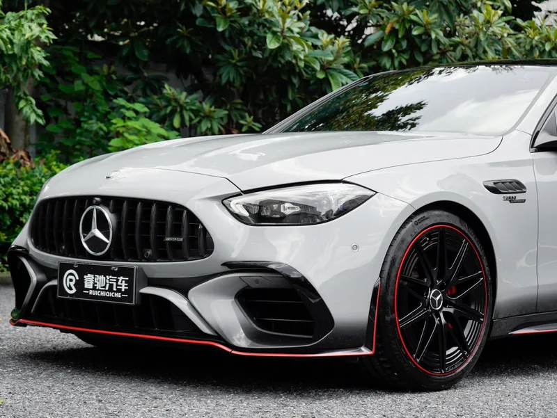 Mercedes-Benz C-Class AMG 2024 AMG C 63 S E Performance F1 Edición especial exterior foto 9 Mercedes-Benz C-Class AMG 2024 AMG C 63 S E Performance F1 Edición especial exterior foto 9