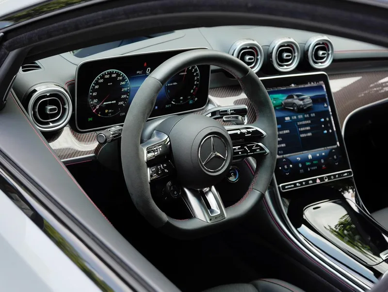 Mercedes-Benz C-Class AMG 2024 AMG C 63 S E Performance F1 Edición especial interior foto 12 Mercedes-Benz C-Class AMG 2024 AMG C 63 S E Performance F1 Edición especial interior foto 12