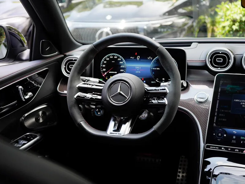 Mercedes-Benz C-Class AMG 2024 AMG C 63 S E Performance F1 Edición especial interior foto 15 Mercedes-Benz C-Class AMG 2024 AMG C 63 S E Performance F1 Edición especial interior foto 15